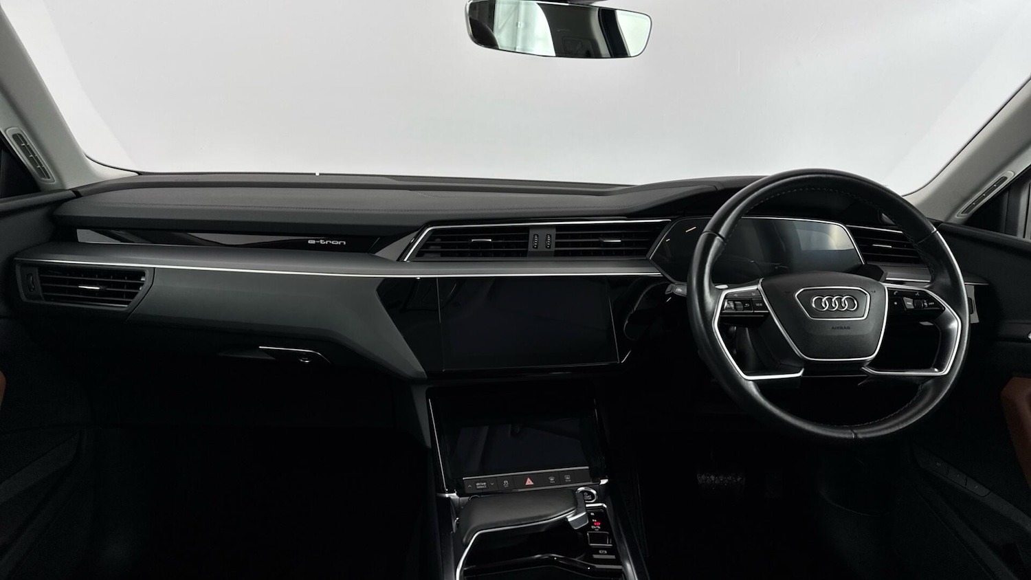 Used Audi Q8 e-tron 2023 for sale - 77330480: Photo 11