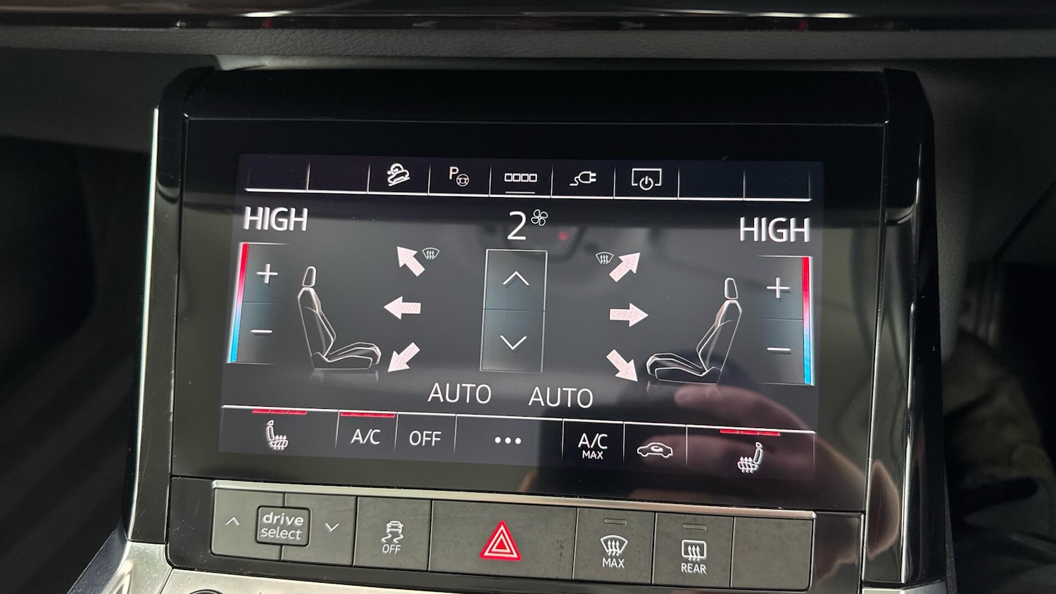 Used Audi Q8 e-tron 2023 for sale - 77330480: Photo 16