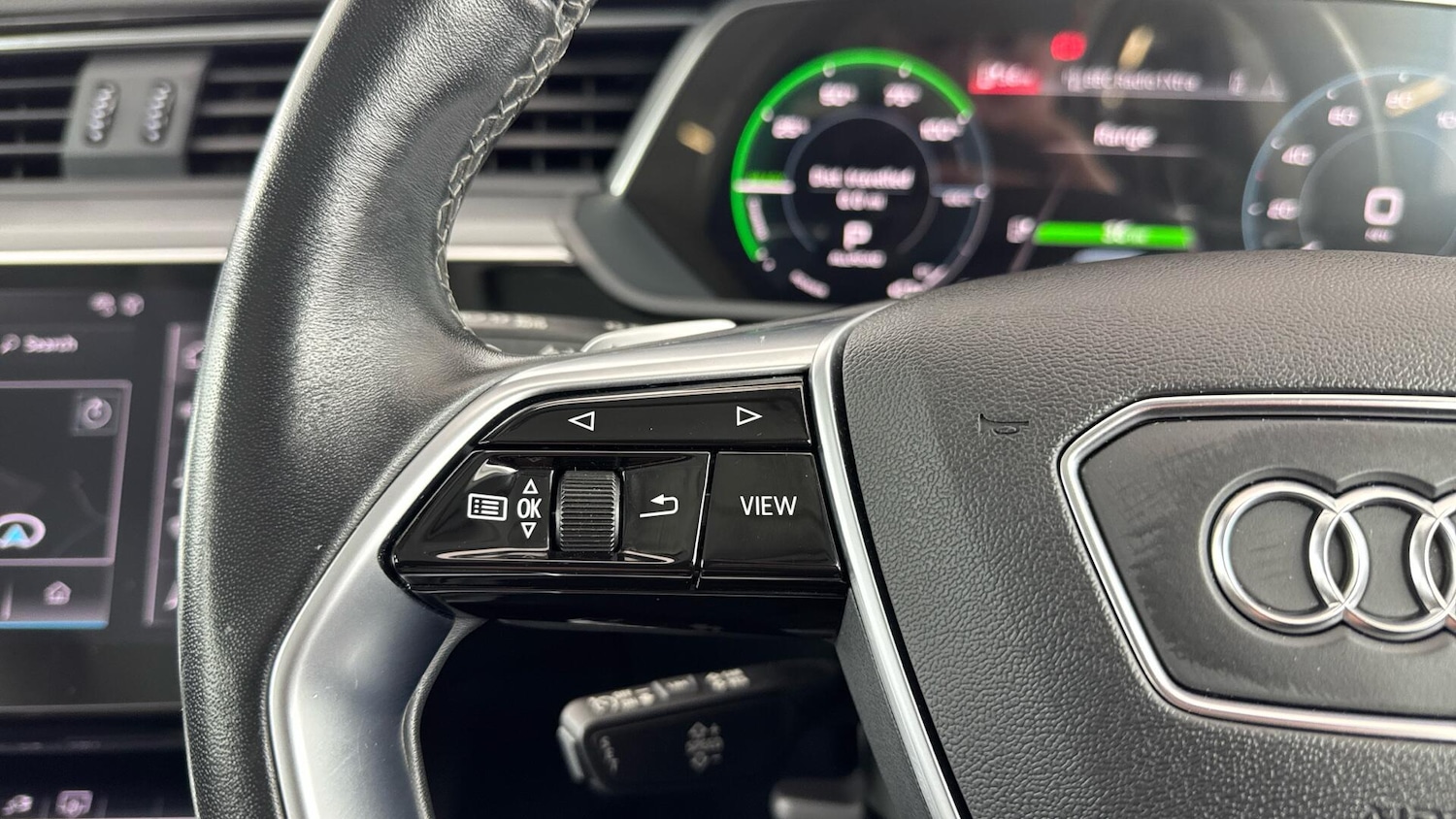 Used Audi Q8 e-tron 2023 for sale - 77330480: Photo 18