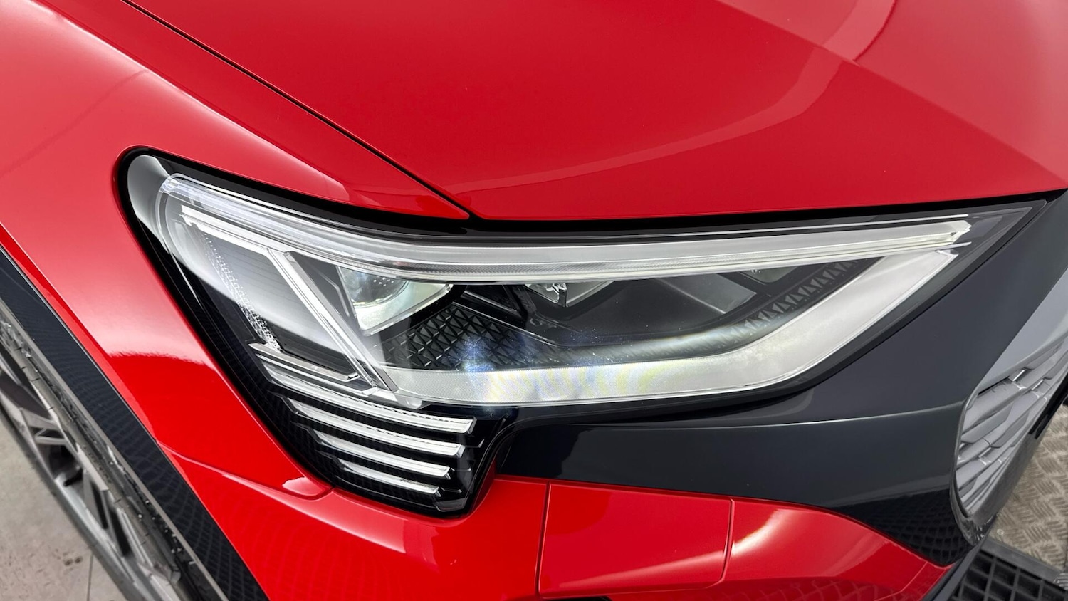 Used Audi Q8 e-tron 2023 for sale - 77330480: Photo 23