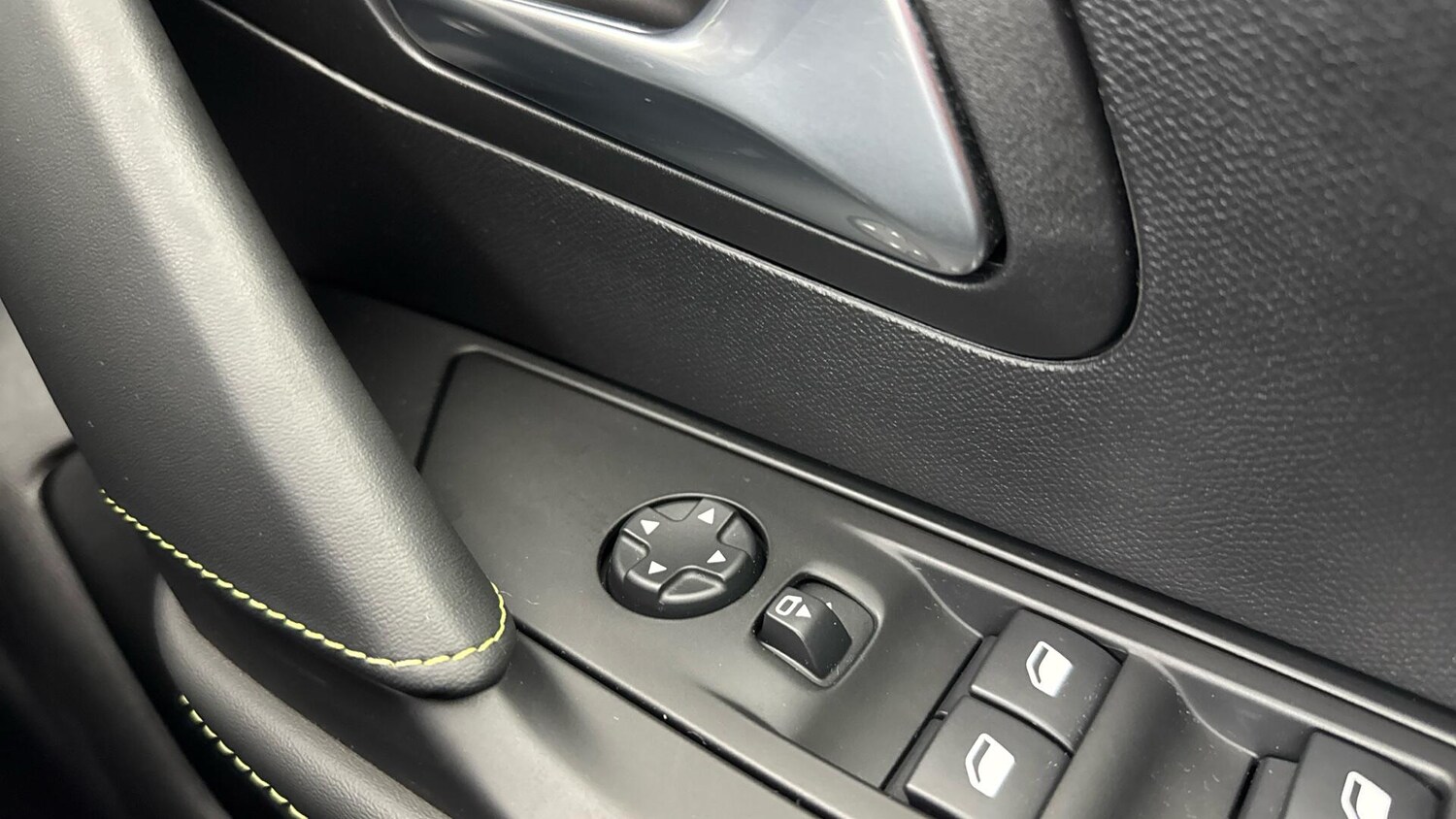 Used Peugeot E-208 2023 for sale - 77496776: Photo 31