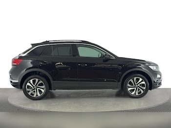 Used Volkswagen T-Roc 2022 for sale - 75192002: Photo