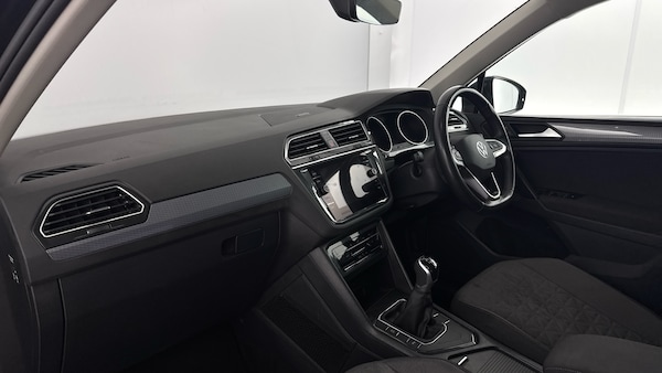 Used Volkswagen Tiguan 2022 for sale - 76040328: Photo 45