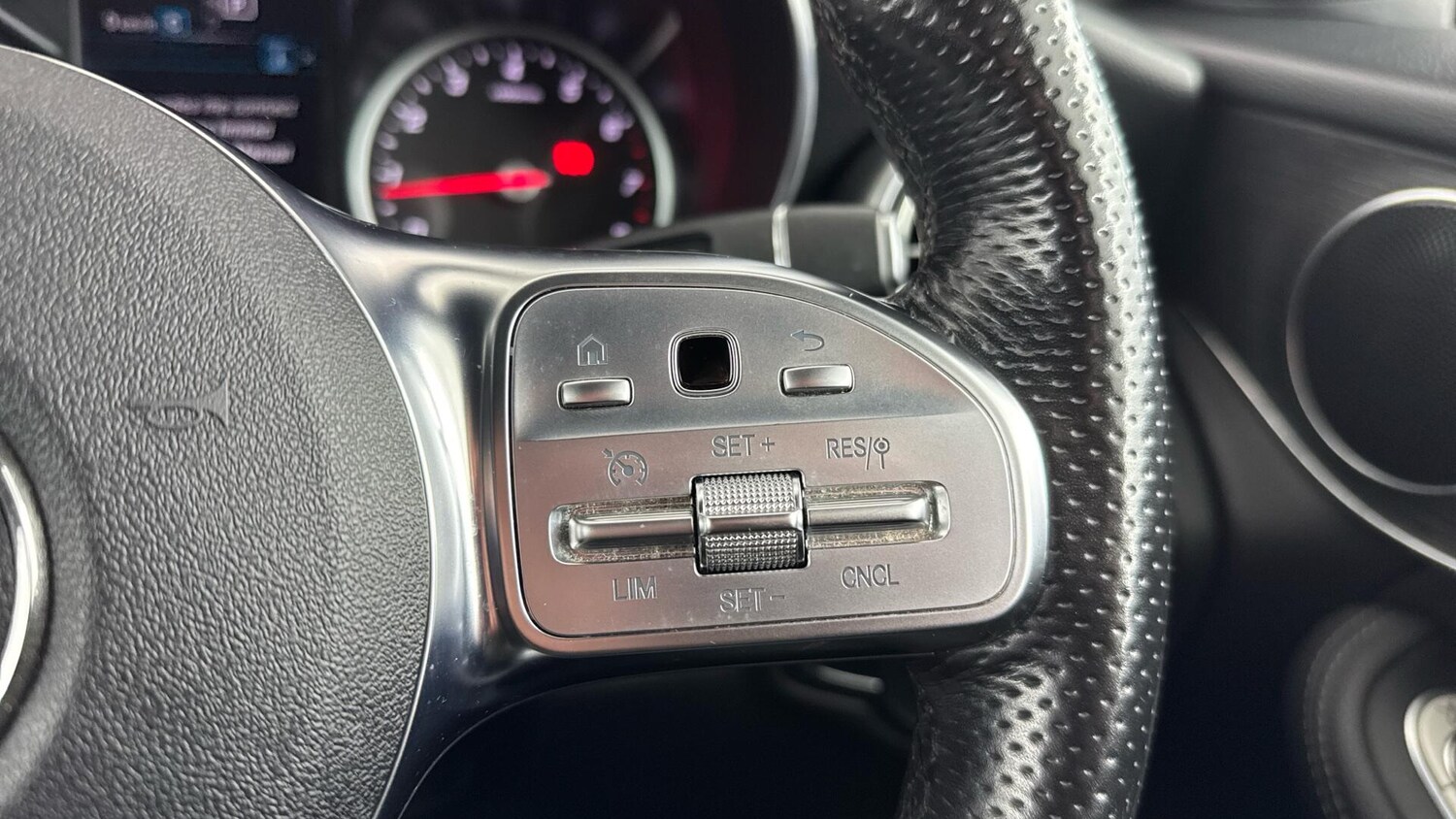 Used Mercedes-Benz GLC 2020 for sale - 78170103: Photo 22