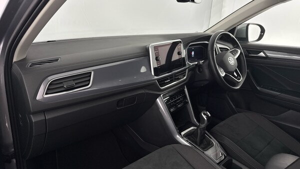 Used Volkswagen T-Roc 2024 for sale - 76040346: Photo 10