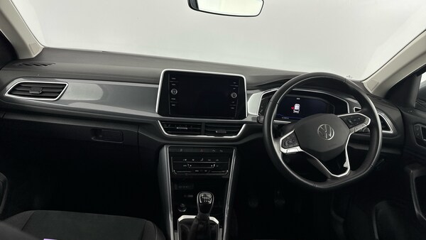 Used Volkswagen T-Roc 2024 for sale - 76040346: Photo 11