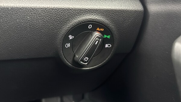 Used Volkswagen T-Roc 2024 for sale - 76040346: Photo 24