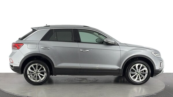Used Volkswagen T-Roc 2024 for sale - 76040346: Photo 32