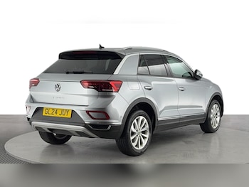 Used Volkswagen T-Roc 2024 for sale - 76040346: Photo 4