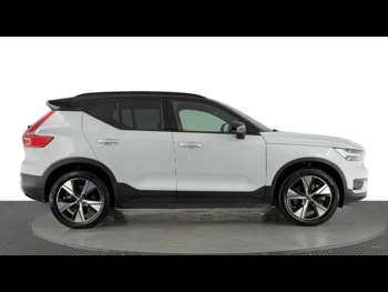Used Volvo XC40 2022 for sale - 74742490: Photo