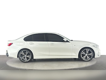 Used BMW 3 Series 2024 for sale - 78933600: Photo
