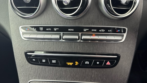 Used Mercedes-Benz GLC 2019 for sale - 76082095: Photo 51