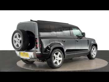 Used Land Rover Defender 110 2021 for sale - 74603920: Photo