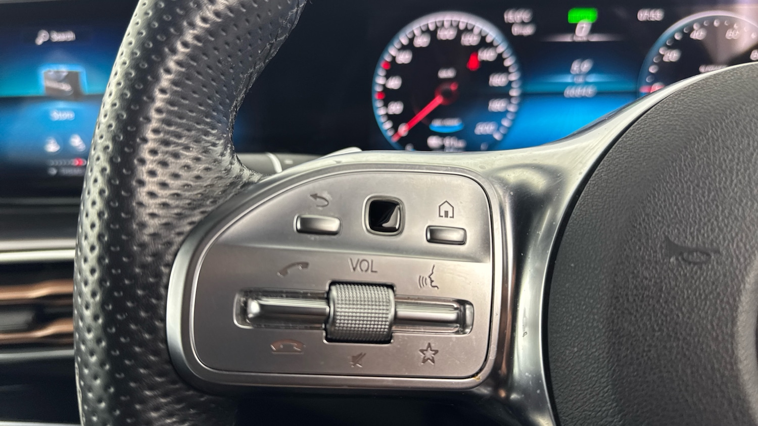 Used Mercedes-Benz EQC 2022 for sale - 76065798: Photo 56