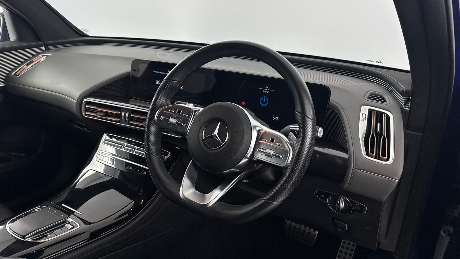 Used Mercedes-Benz EQC 2022 for sale - 76065798: Photo 9