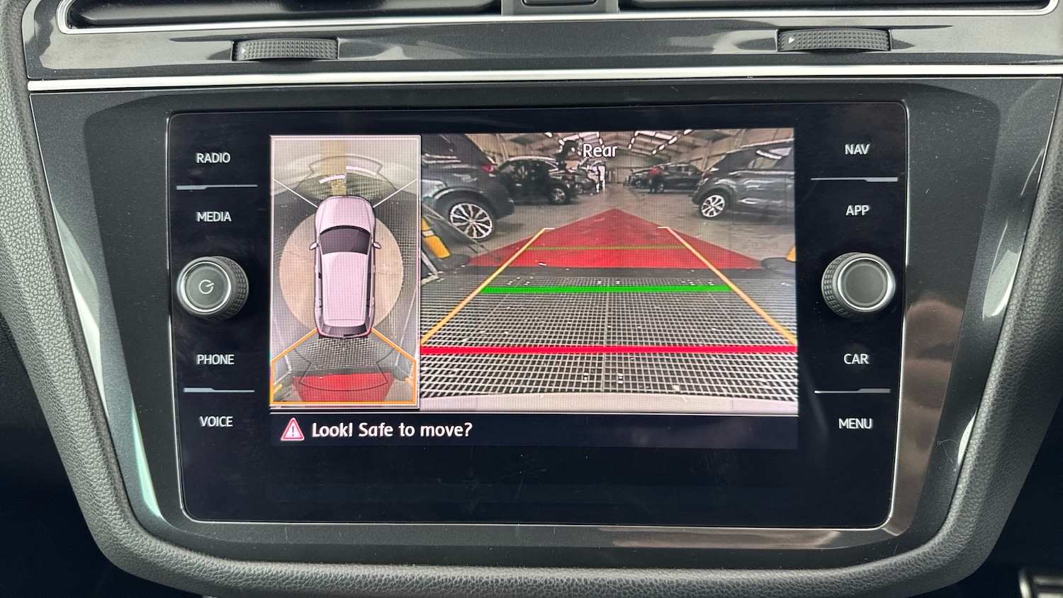 Used Volkswagen Tiguan 2019 for sale - 76057604: Photo 18