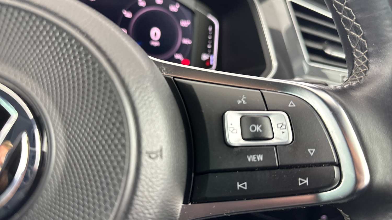 Used Volkswagen Tiguan 2019 for sale - 76057604: Photo 22