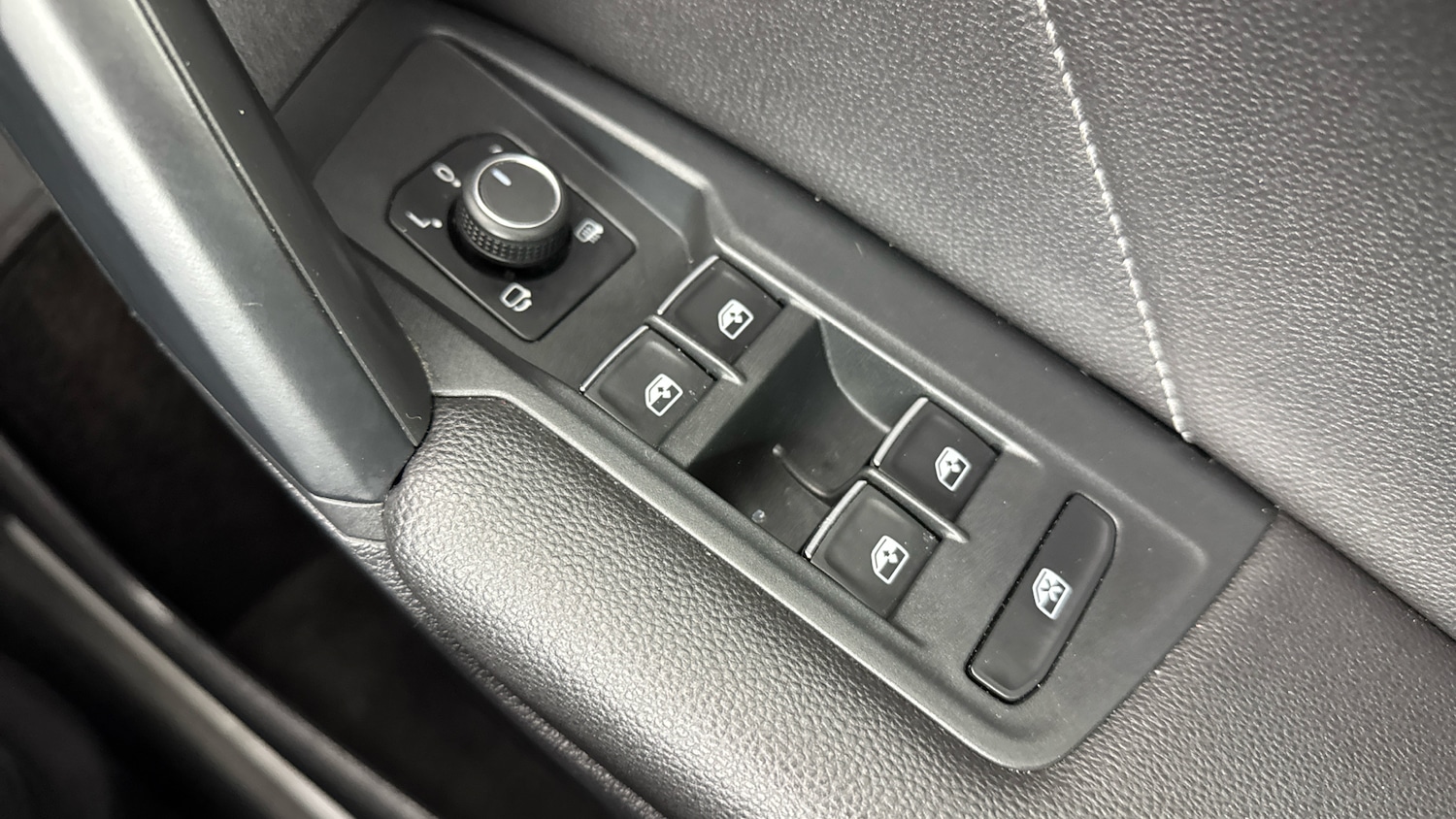 Used Volkswagen Tiguan 2019 for sale - 76057604: Photo 23