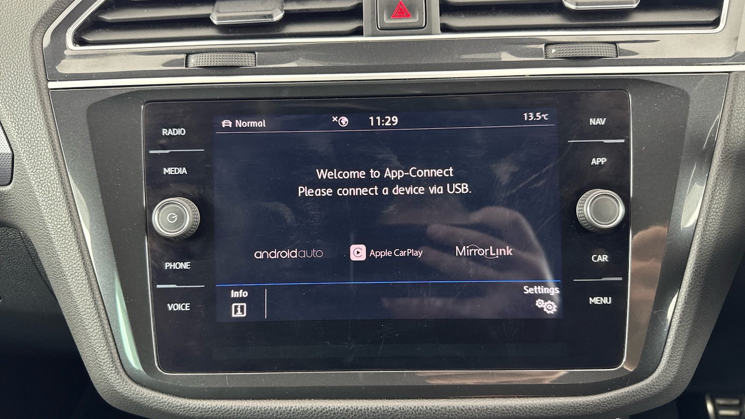 Used Volkswagen Tiguan 2019 for sale - 76057604: Photo 51