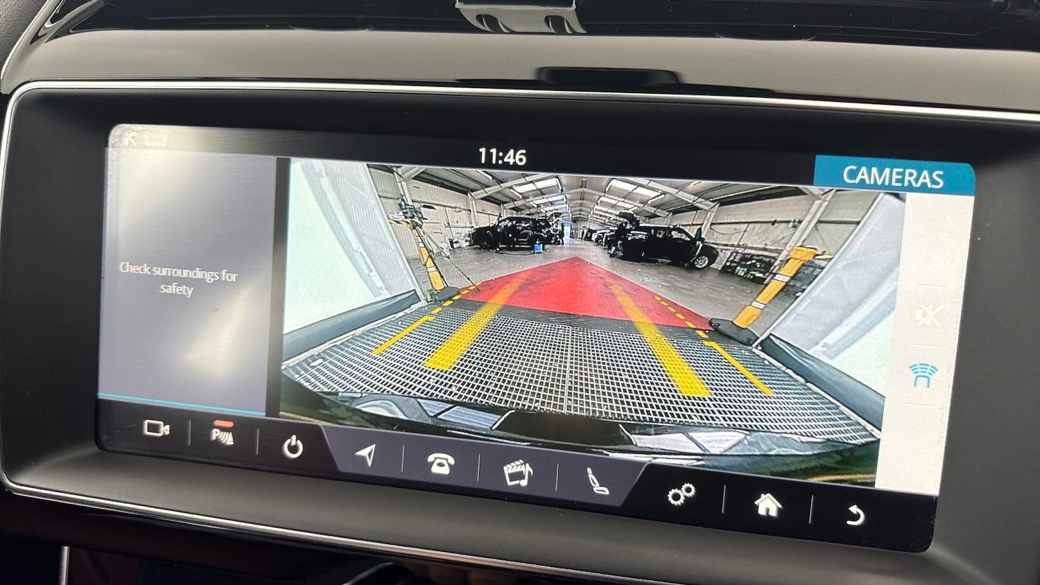 Used Jaguar XE 2018 for sale - 76102643: Photo 18