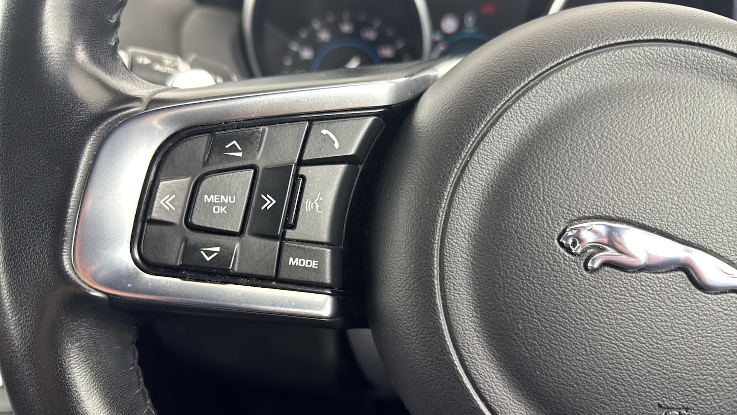 Used Jaguar XE 2018 for sale - 76102643: Photo 21