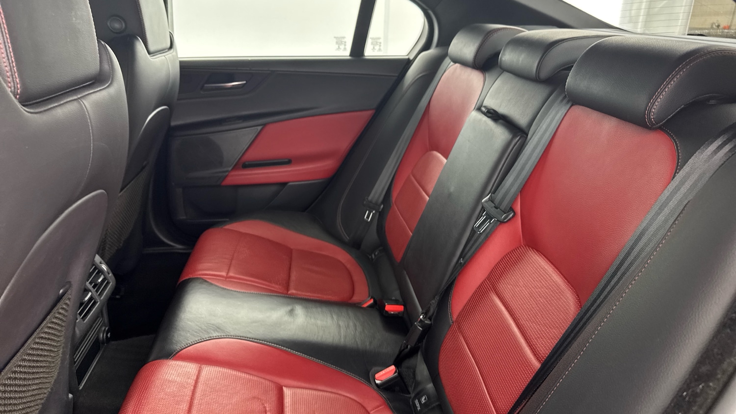 Used Jaguar XE 2018 for sale - 76102643: Photo 49