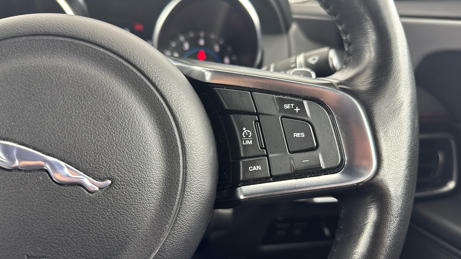 Used Jaguar XE 2018 for sale - 76102643: Photo 57