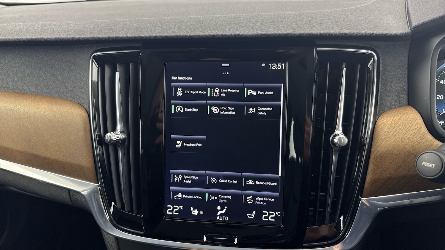 Used Volvo V90 2017 for sale - 76040381: Photo 17