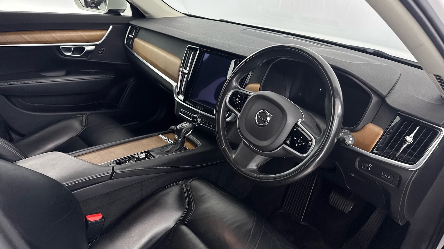 Used Volvo V90 2017 for sale - 76040381: Photo 9