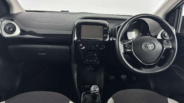 Used Toyota AYGO 2015 for sale - 76224762: Photo 11