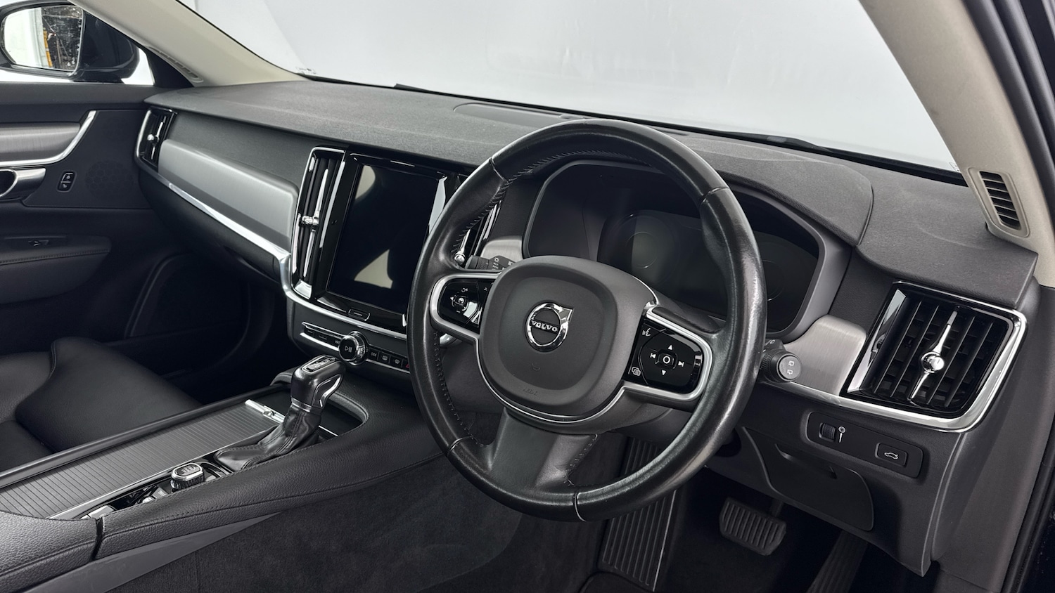 Used Volvo V90 2019 for sale - 75984107: Photo 10