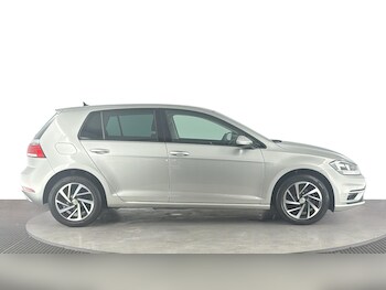 Used Volkswagen Golf 2019 for sale - 78809568: Photo