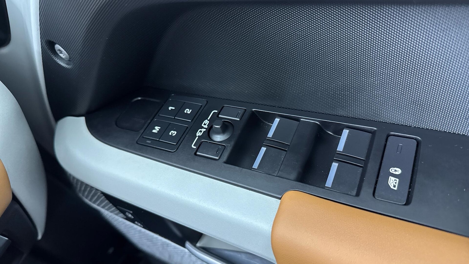 Used Land Rover Defender 130 2024 for sale - 77387768: Photo 20