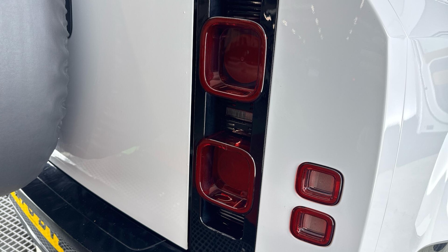 Used Land Rover Defender 130 2024 for sale - 77387768: Photo 23