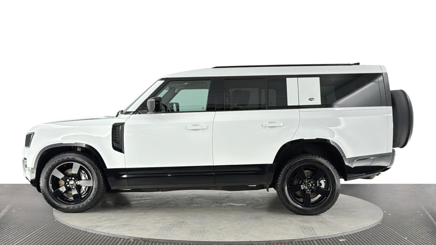 Used Land Rover Defender 130 2024 for sale - 77387768: Photo 7