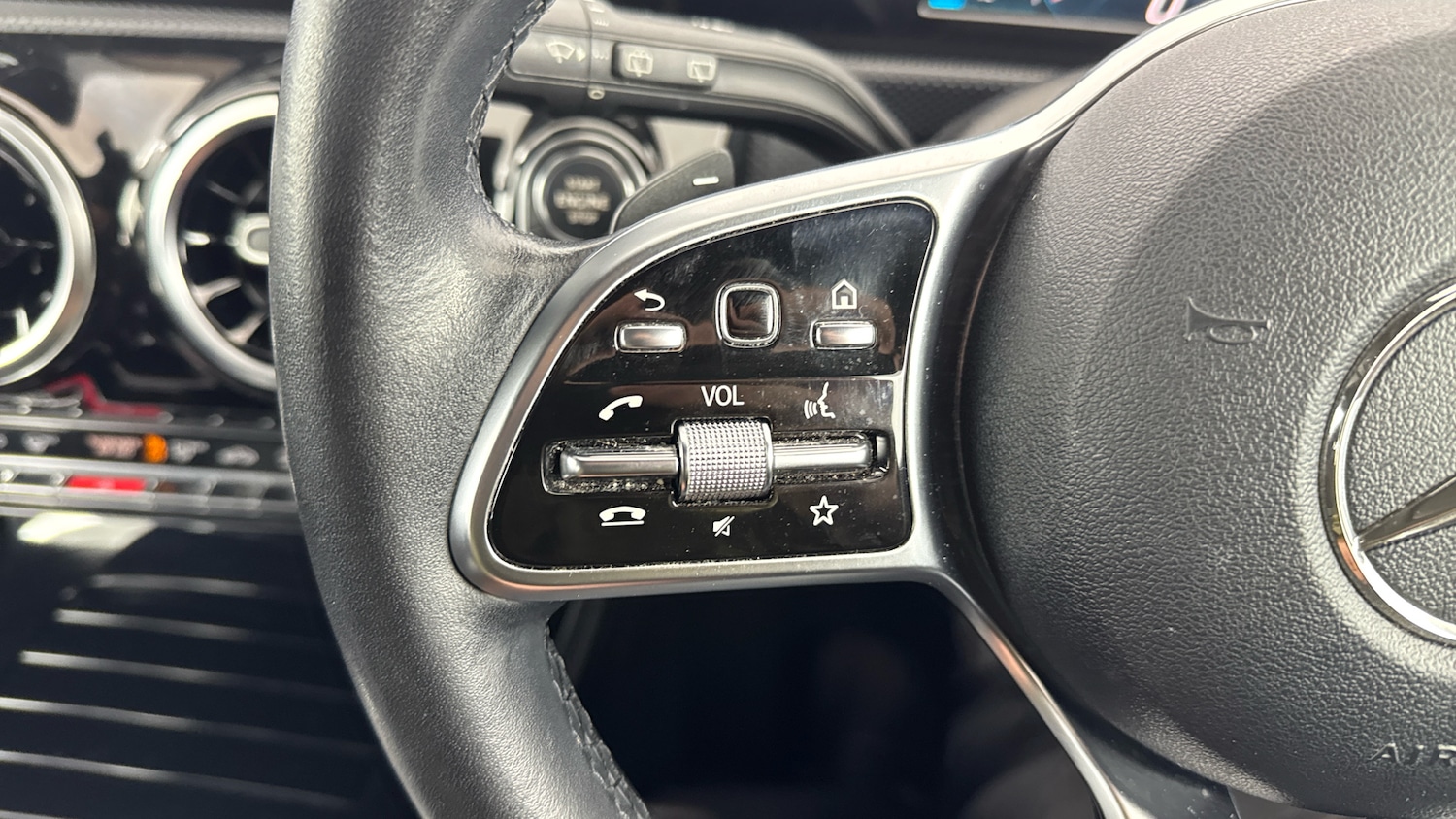 Used Mercedes-Benz A-Class 2018 for sale - 76114125: Photo 55