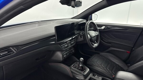 Used Ford Focus 2023 for sale - 76037398: Photo 10