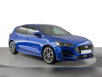 Used Ford Focus 2023 for sale - 76037398: Photo 2