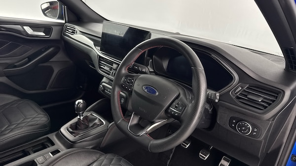 Used Ford Focus 2023 for sale - 76037398: Photo 9