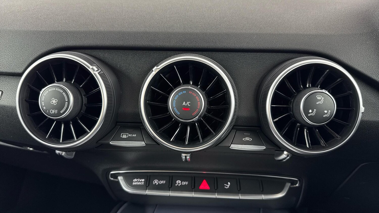 Used Audi TT 2019 for sale - 77970338: Photo 19