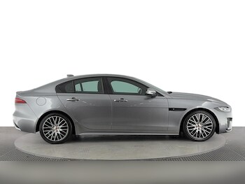 Used Jaguar XE 2020 for sale - 75196534: Photo