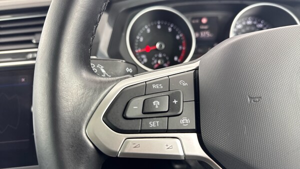 Used Volkswagen Tiguan 2022 for sale - 76040326: Photo 55