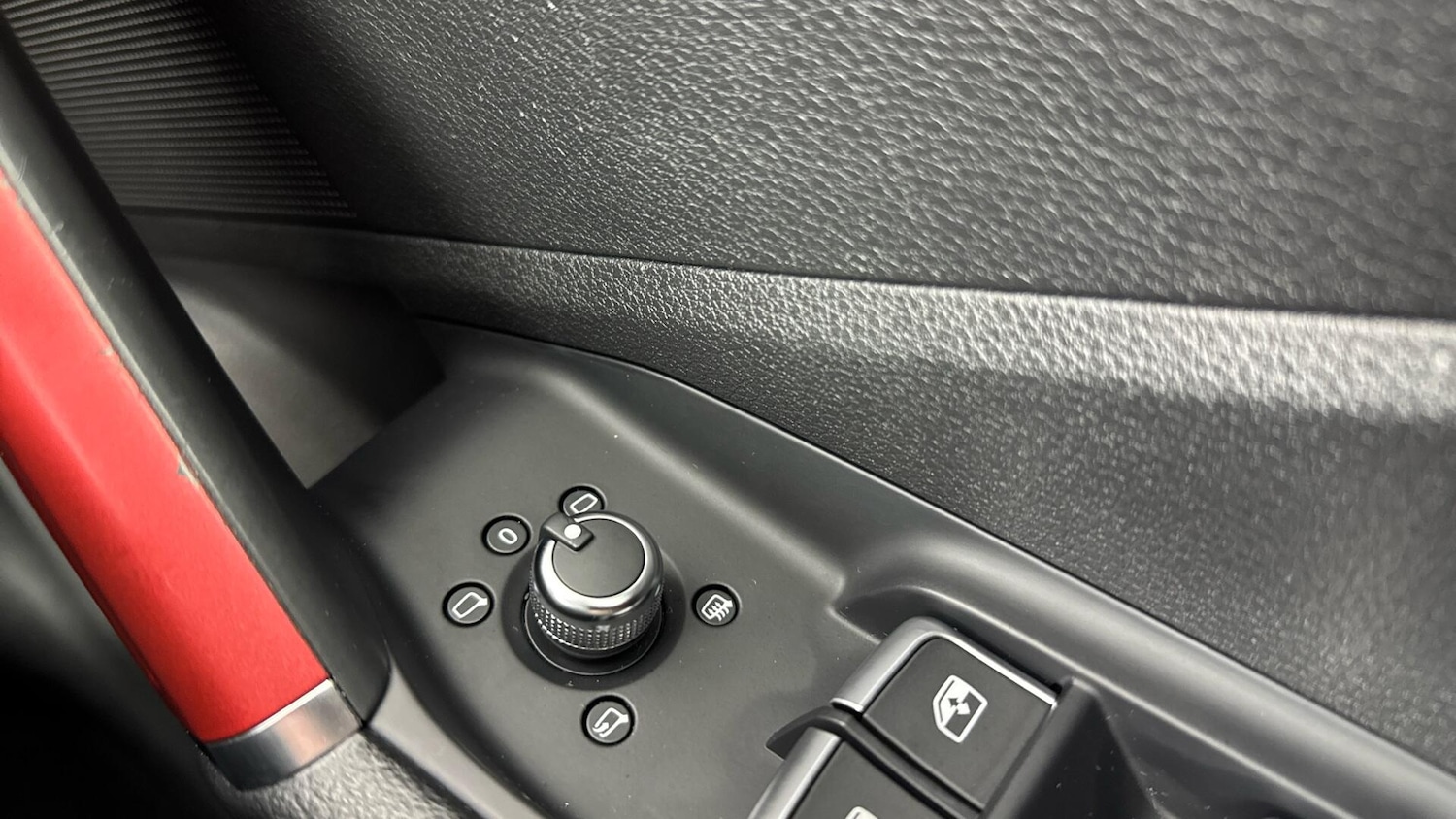 Used Audi Q2 2018 for sale - 78184632: Photo 40