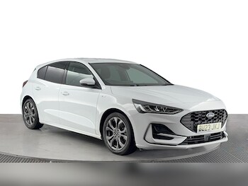 Used Ford Focus 2023 for sale - 76010890: Photo 2