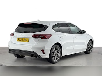 Used Ford Focus 2023 for sale - 76010890: Photo 4