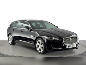 Used Jaguar XF 2018 for sale - 76250443: Photo 2