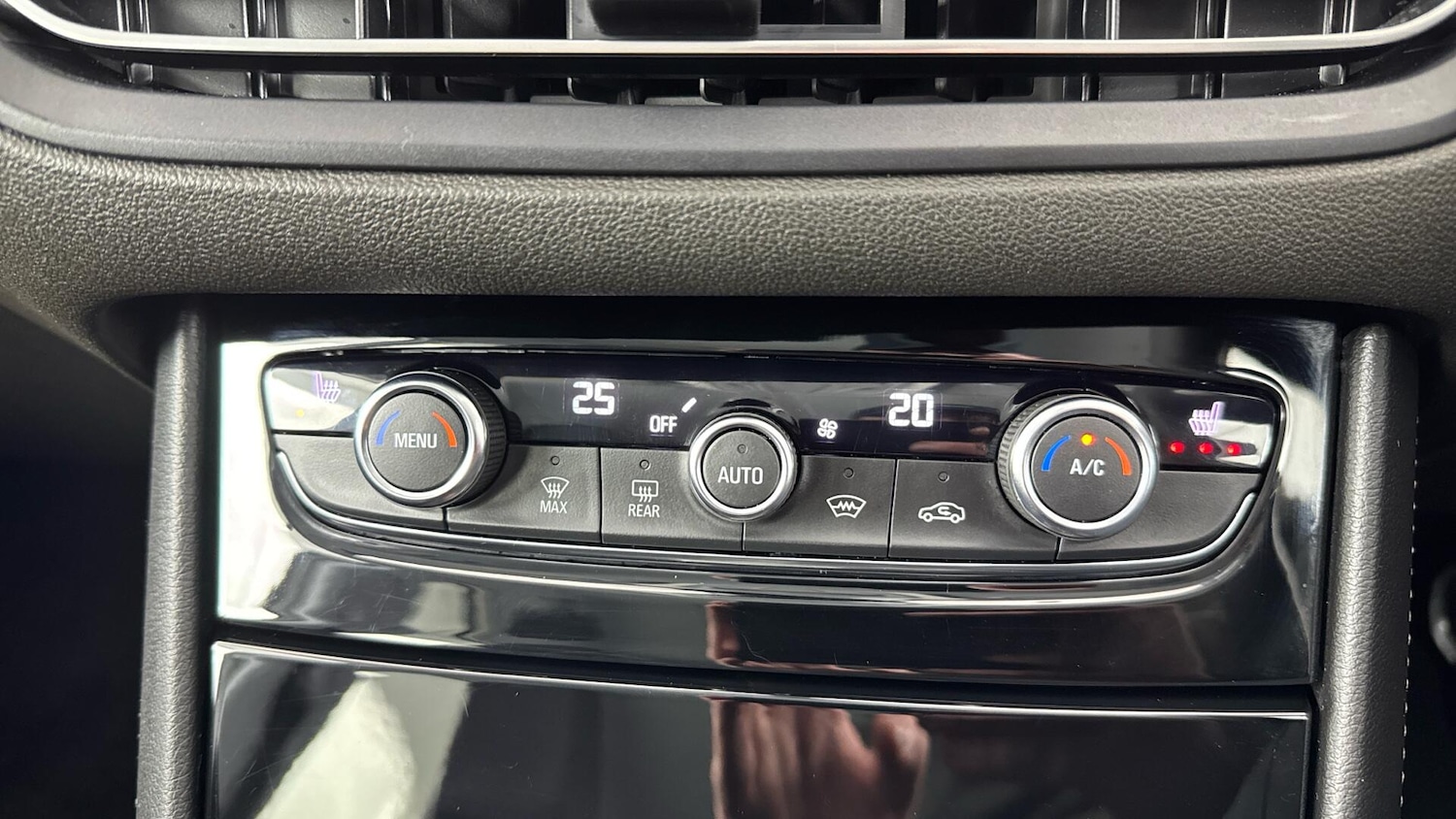 Used Vauxhall Grandland for sale - 77753878: Photo 16