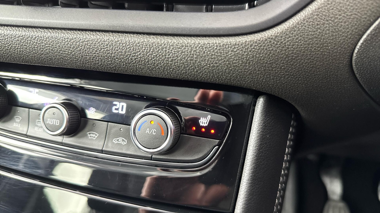 Used Vauxhall Grandland for sale - 77753878: Photo 27