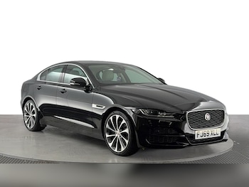 Used Jaguar XE 2019 for sale - 76018001: Photo