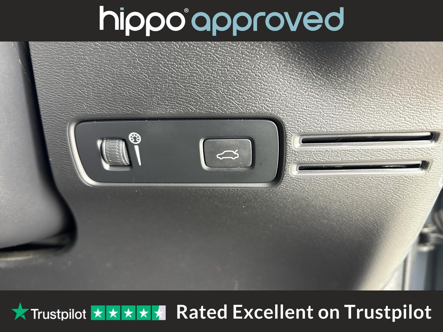 Used Volvo XC40 for sale - 76658898: Photo 26